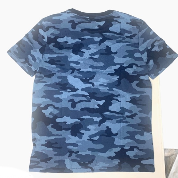 Gap Kids Blue Camo Short Sleeves T Shirt - Picture 2 of 3